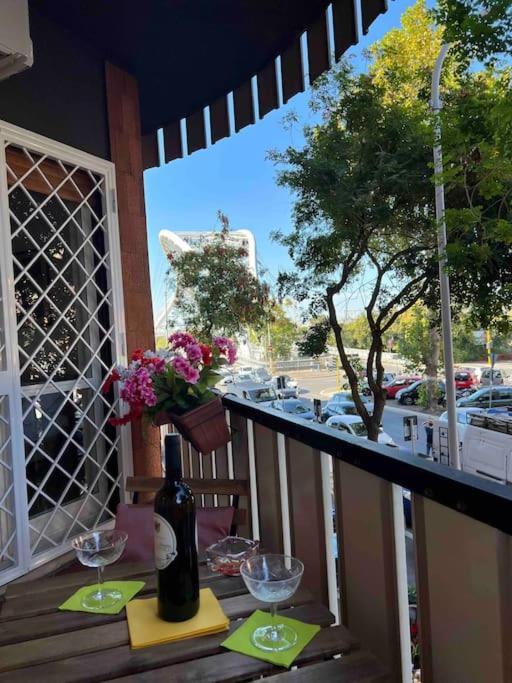 3 Fermate Dal Colosseo - Casa Vacanze Elena - 50 M Da Metro Garbatella Rome Bagian luar foto
