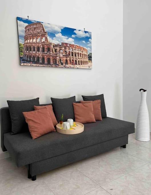 3 Fermate Dal Colosseo - Casa Vacanze Elena - 50 M Da Metro Garbatella Rome Bagian luar foto